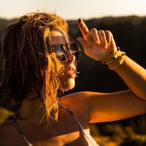 Meet your Posher, Laurel